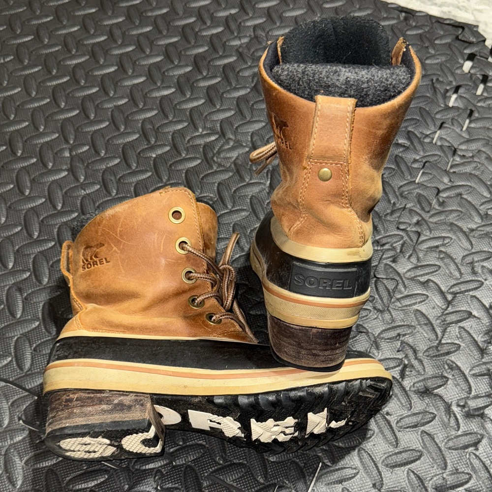 Sorel Tan Leather Boots womens with Black Accents
